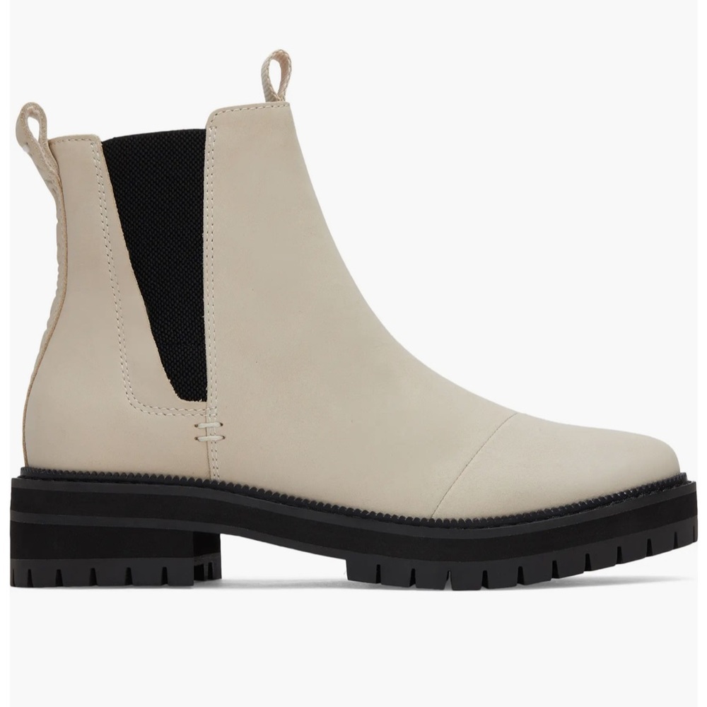 NWT - Dakota Chelsea Boot
